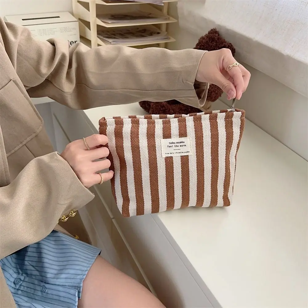 

Creative Large Capacity Striped Makeup Bag Casual Ins Style Stripe Cosmetic Bag Zipper Storage Organizer Canvas Beauty Case Date