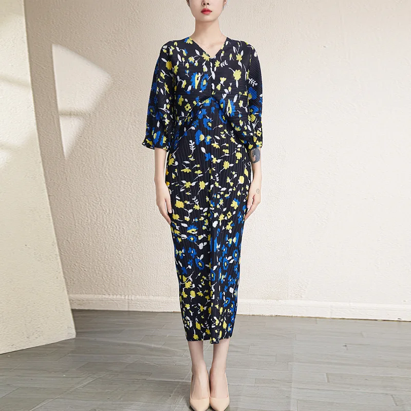 

Floral Dresses For Women Elegant Loose Stretch Miyake Pleated Spring And Autumn New Fashion Printed V-Neck Batwing Sleeves