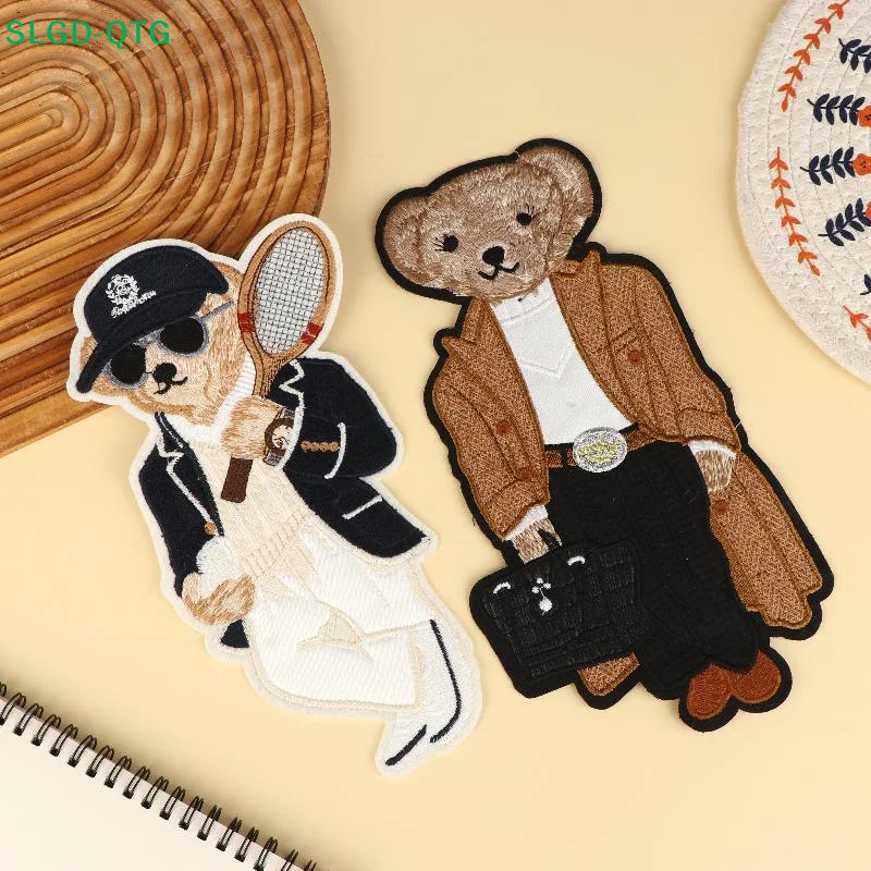 

Большая нашивка-аппликация в виде медведя, вышитая вручную, для декора одежды, аксессуаров, шитья, рукоделия, рюкзаков, текстиля