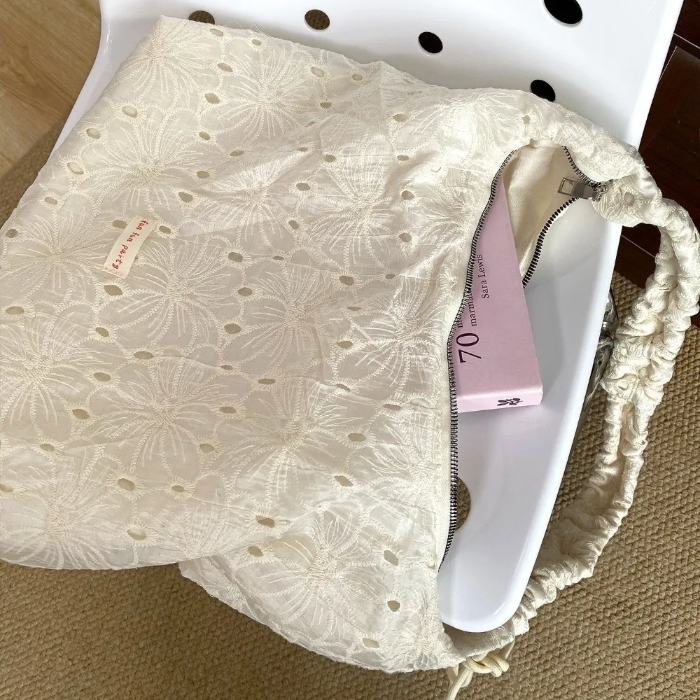 New Embroidered Shoulder Bags Lace Trim Floral Pattern Shopping Bags Large Capacity White Color Ladies Tote Bags Daily Carry