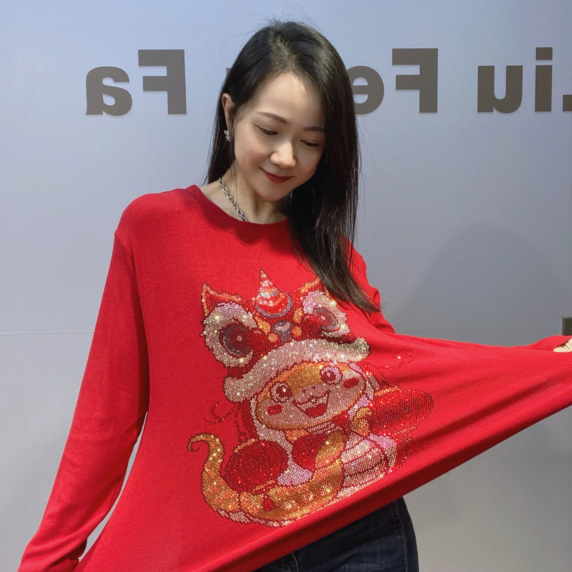 

Красный утягивающий базовый топ с круглым вырезом, новинка 2026, весенняя футболка с длинными рукавами и героями мультфильмов, эластичный женский пуловер, топы