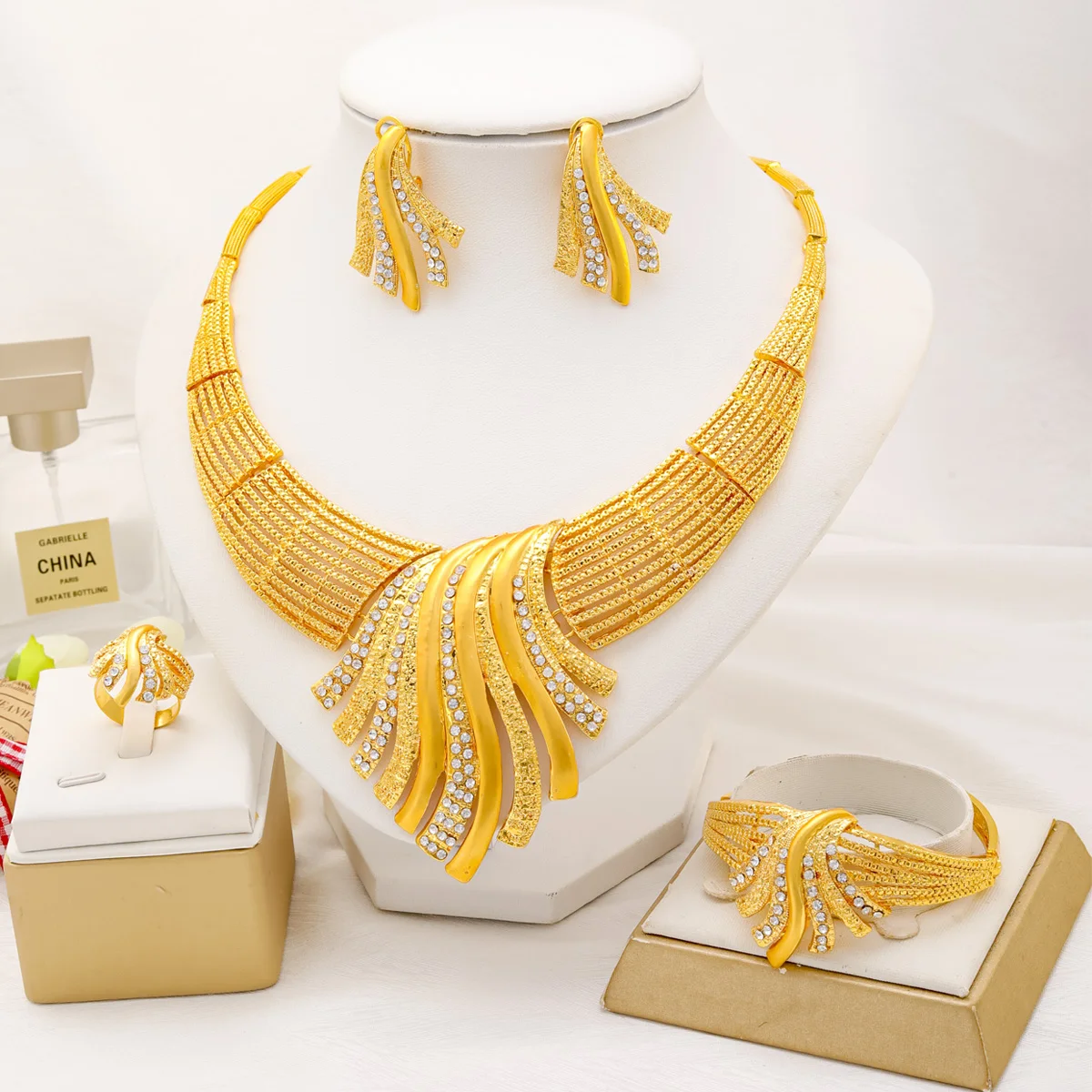 African Gold Color Jewelry Sets for Women Indian Choker Necklace Earring Nigerian 24K Gold Plated Jewellery Dubai Wedding