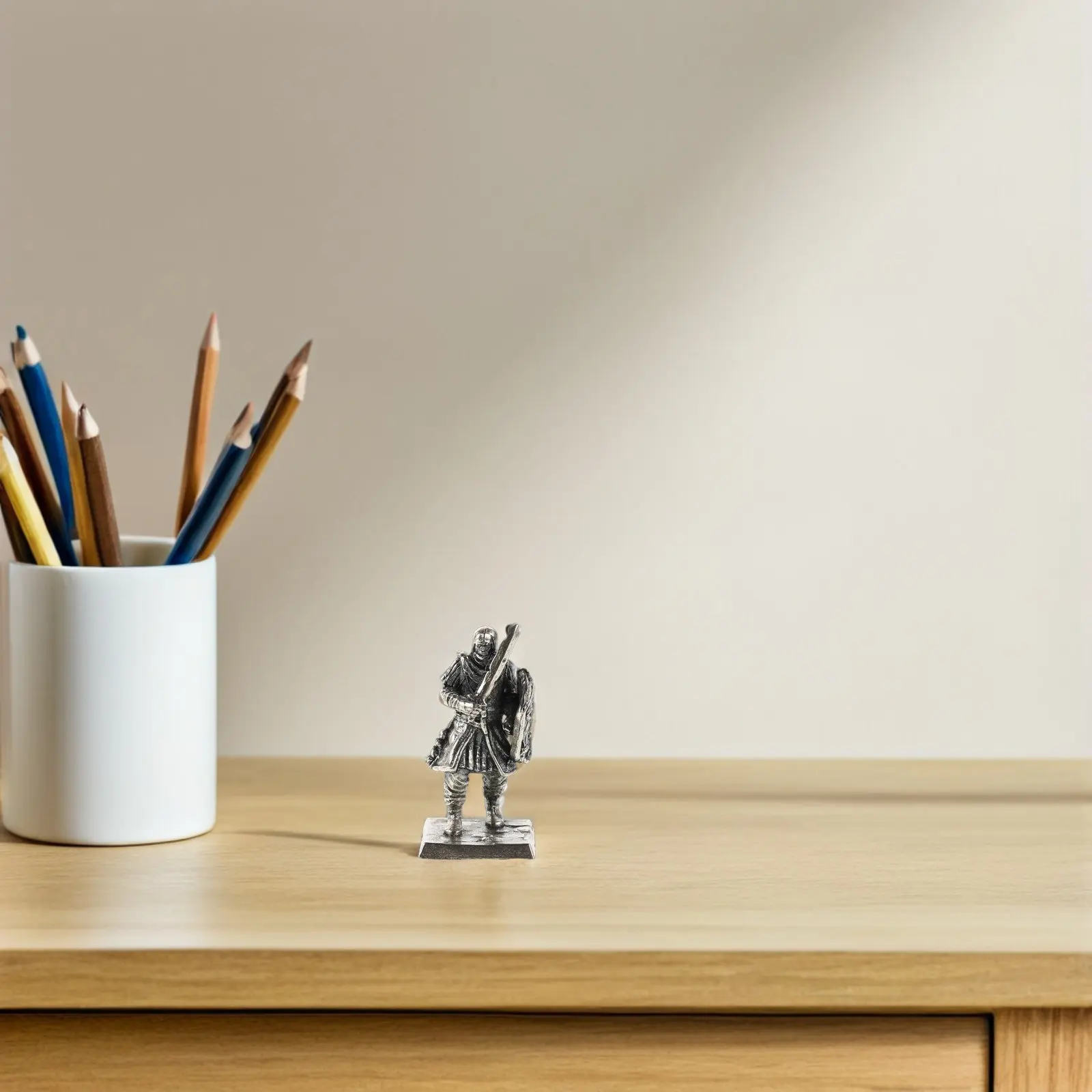 

Статуэтка римского солдата из медно-никелевого сплава, миниатюрная армейская фигурка, военный памятный сувенир для стола, настольной сцены, песочницы