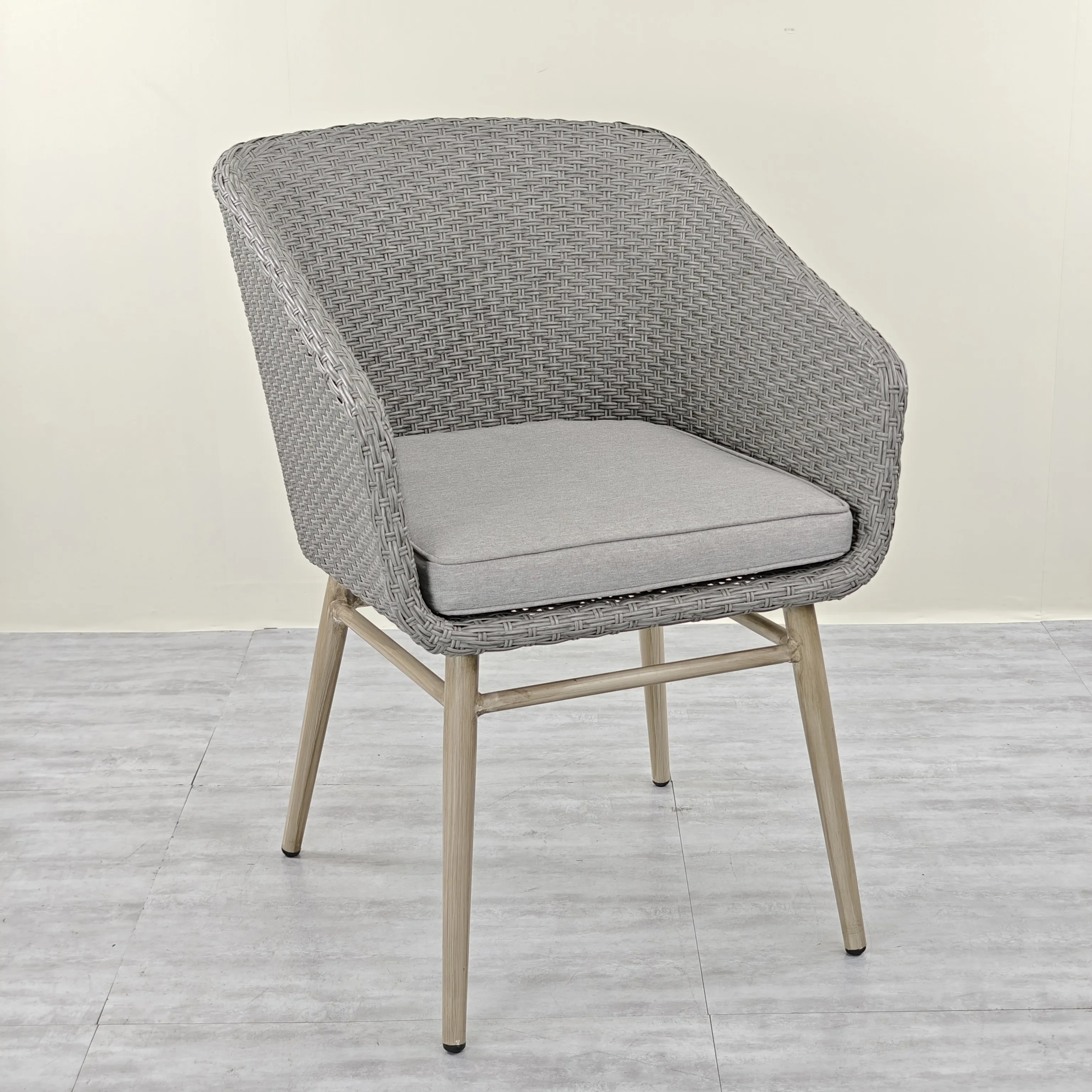 

For Factory Outlet Luxury Outdoor Coffee Shop Tavern Weaving Vine Metal Aluminum Assembly Villa Balcony Hotel Garden Chair