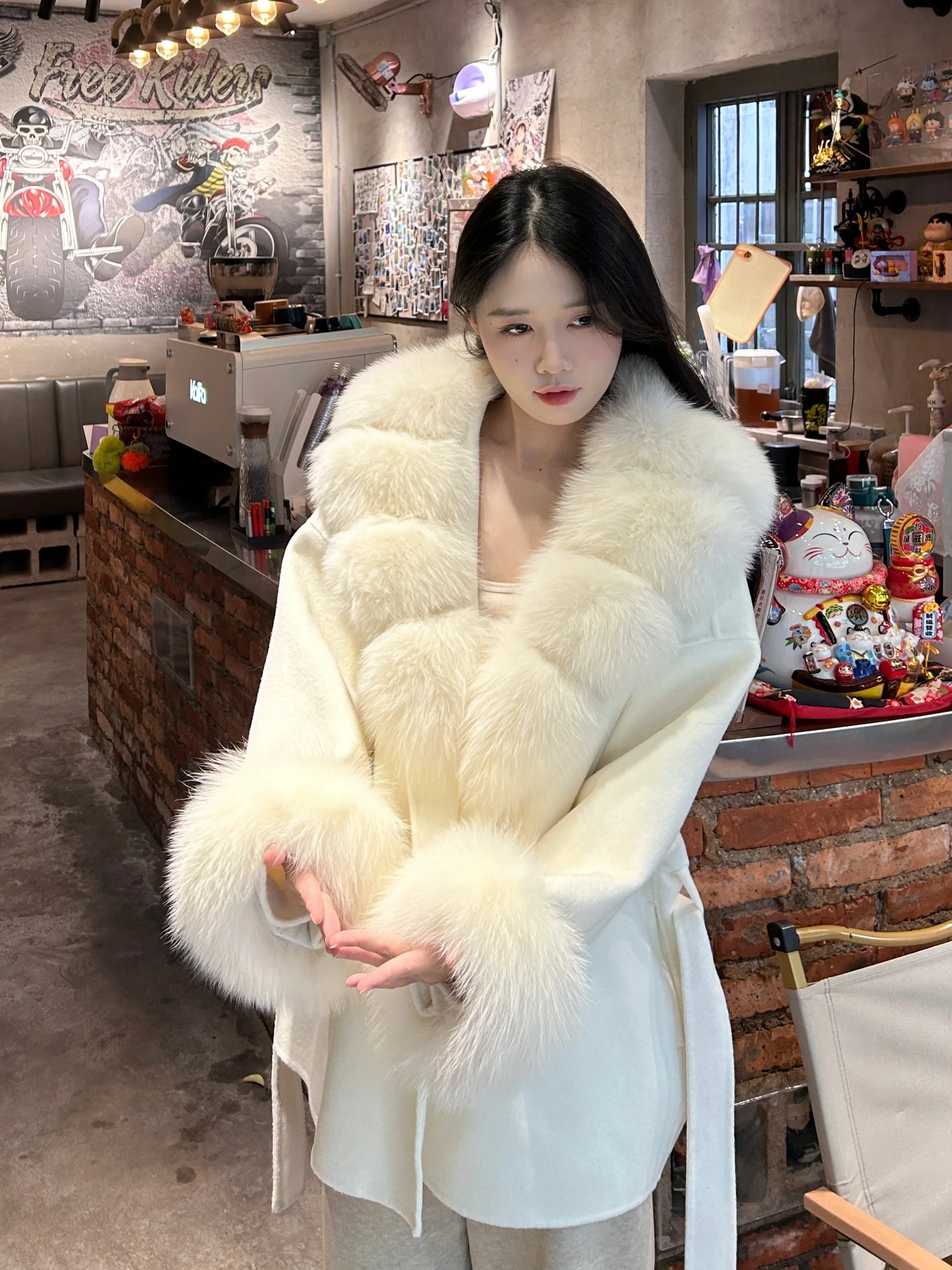 

Теплое шерстяное пальто с меховым воротником, коротким рукавом, поясом, V-образным вырезом, приталенное, зимнее, новинка, женская модная верхняя одежда