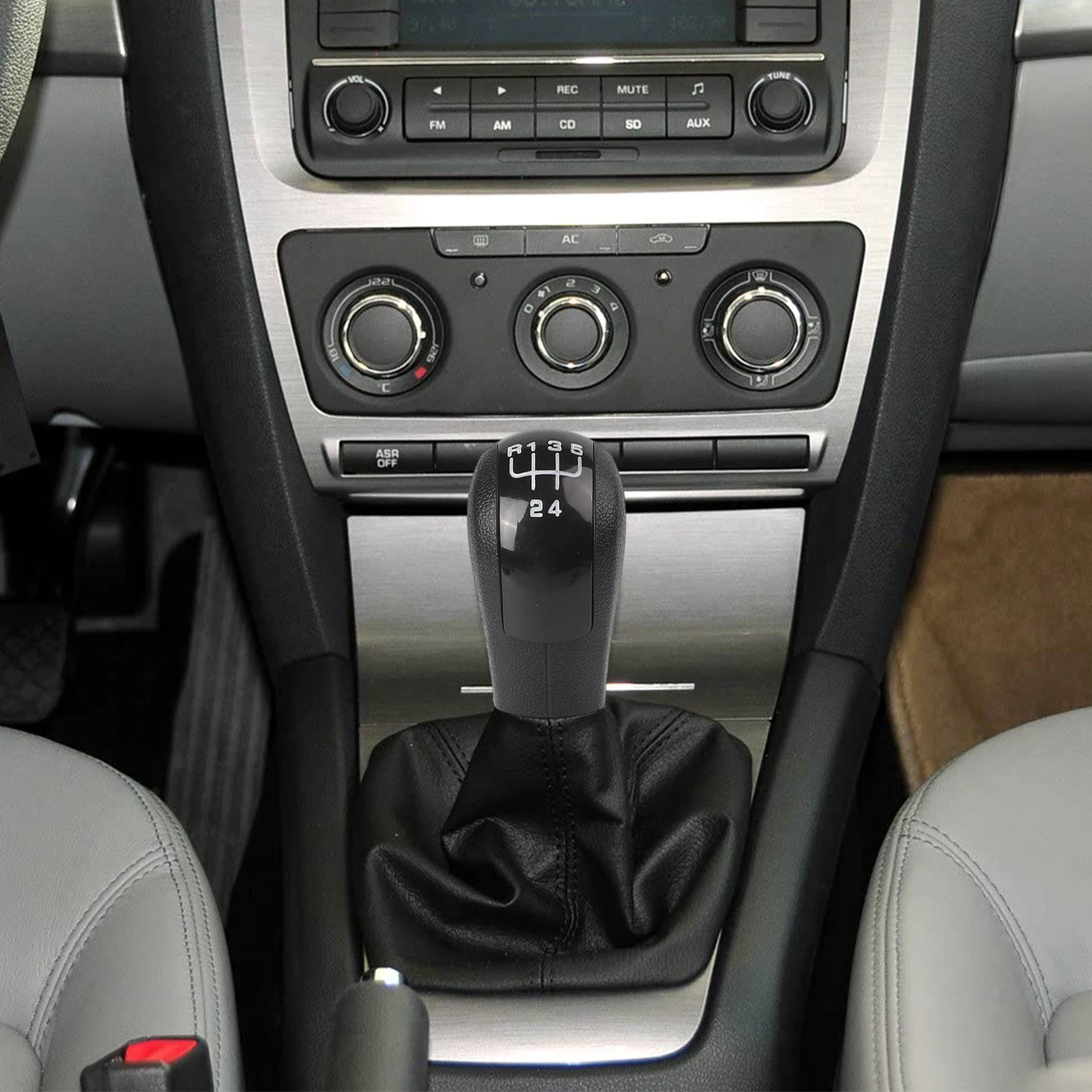 スタイリッシュな 5 速ギアレバーシフトノブ、レザーブーツ付き、シュコダ オクタビア A5 用、2004 年から 2012 年のバージョンと完全に互換性があります。