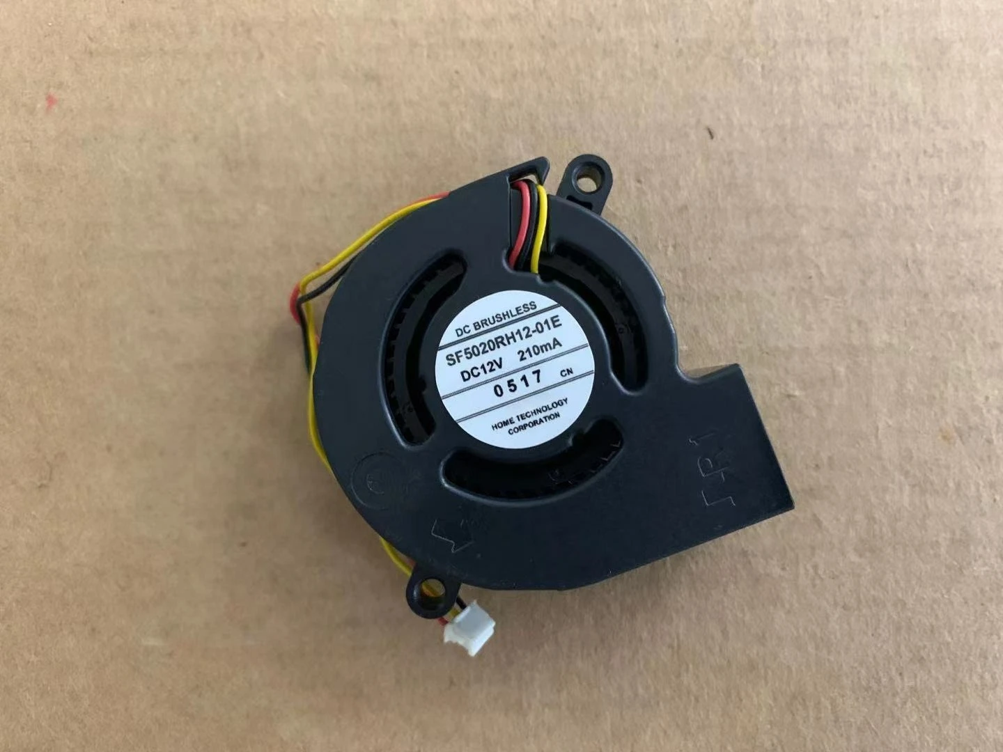 

Для вентилятора-преобразователя проектора SF5020RH12-01E для Toshiba 50*50*20 мм 12 В 210MA 3pin