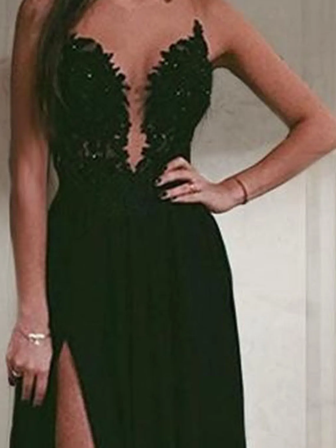 فستان سهرة أنيق على شكل حرف a بدون أكمام ورقبة سكوب شيفون مكشكش ترتر مزين بطول الأرض للحفلات الراقصة 2025 تخصيص مجاني