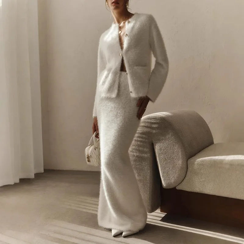 

plush long-sleeved half-length skirt set new European American autumn winter single-breasted cardigan half-length skirt set