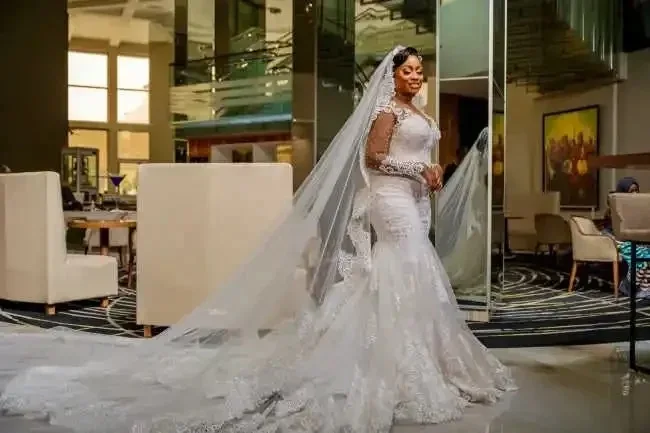 Onelife Luxury Scoop Beaded Appliques Mermaid Wedding Dresses Illusion Long Sleeves Customized Plus Size Bridal Robe De Mariée