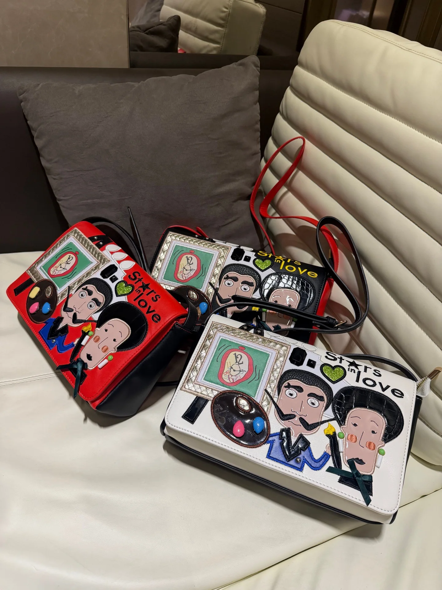 New Women's Crossbody Bag Niche Design Romantic Painter Theme 3D Embroidered Bag Color-matching Retro Small Square Shoulder Bag