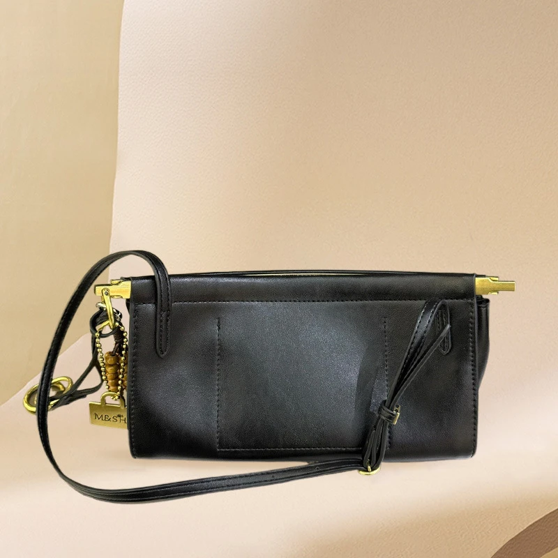 

Retro crossbody bag, light luxury, large capacity shoulder bag, versatile bag for commuting and leisure, women's bag