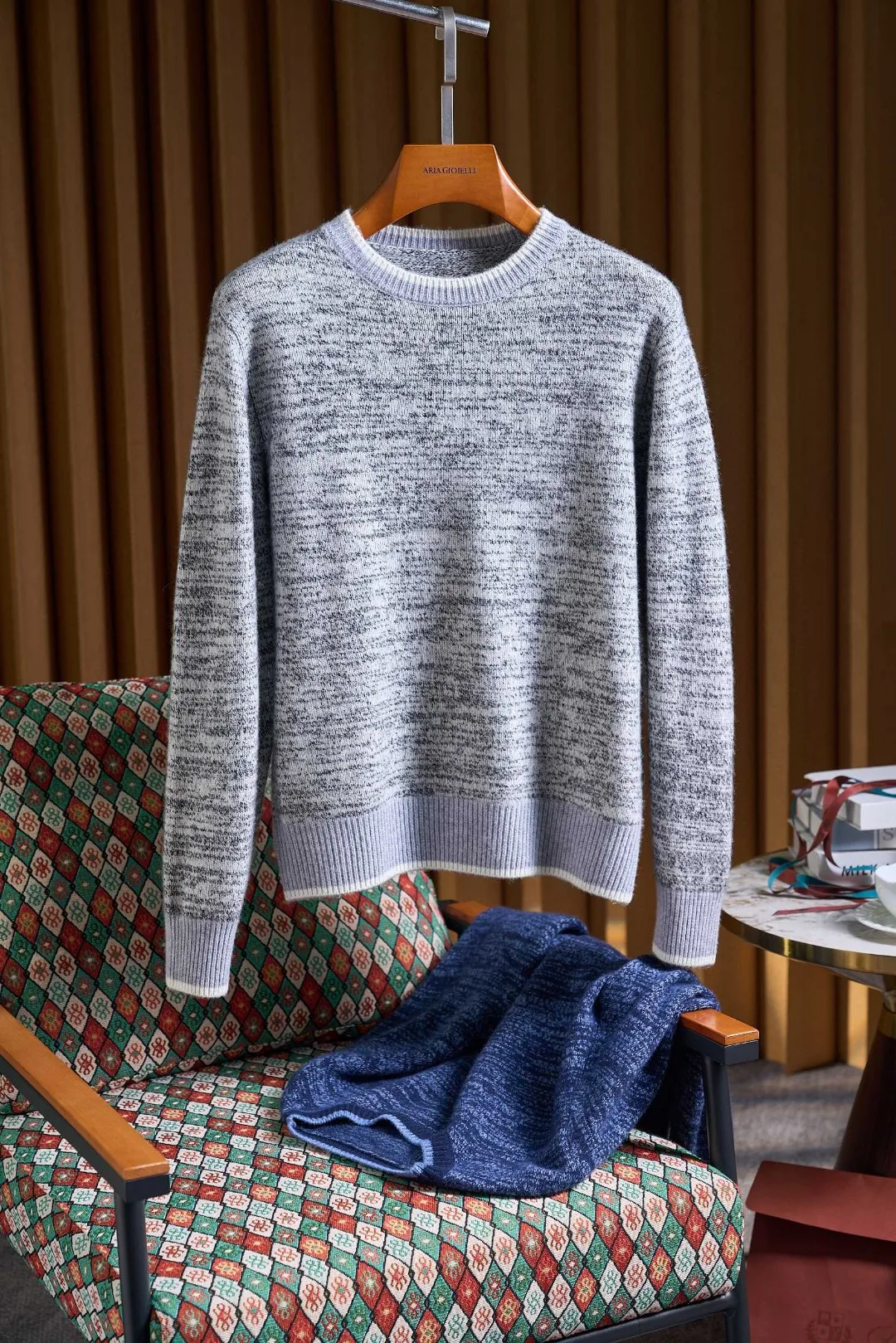 

Italian Sle Men's Camere Sweater round Ne Woolen irt Casual Lightweight Base Layer Autumn Winter Faion ential