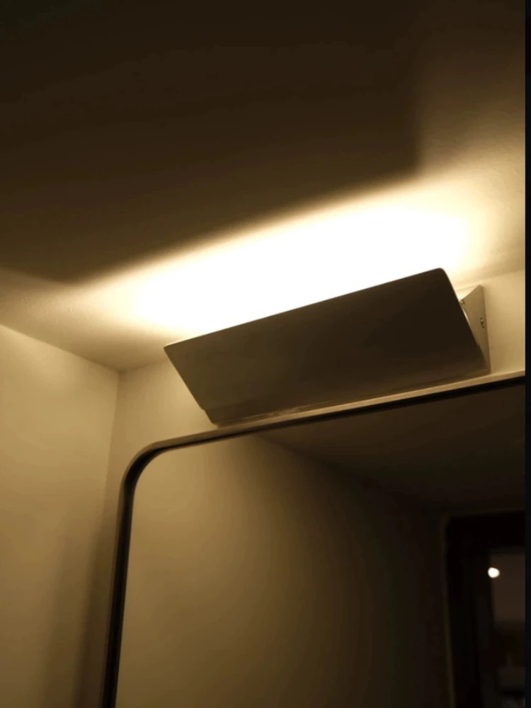 Modern minimalist headboard, creative adjustable angle hallway, homestay hotel corridor, staircase sign, minimalist wall lamp