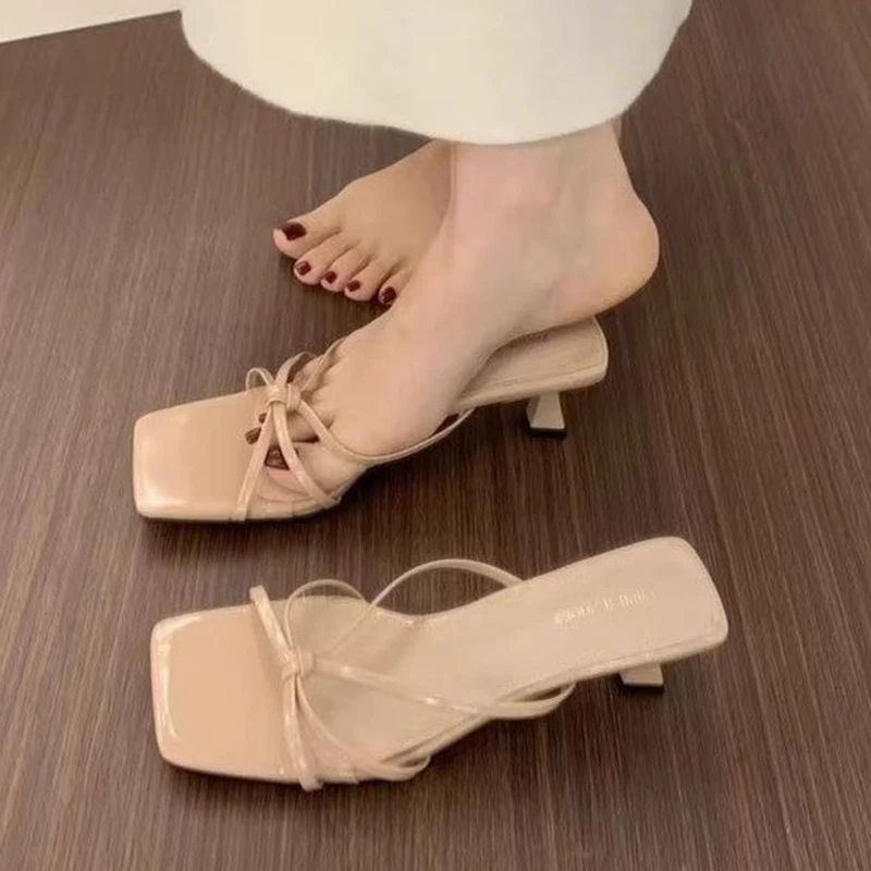 

Женские тапочки, модная повседневная обувь, летние модельные сандалии на каблуке, элегантные женские шлепанцы, трендовый бренд 2025 года, Zapatillas Para Mujer