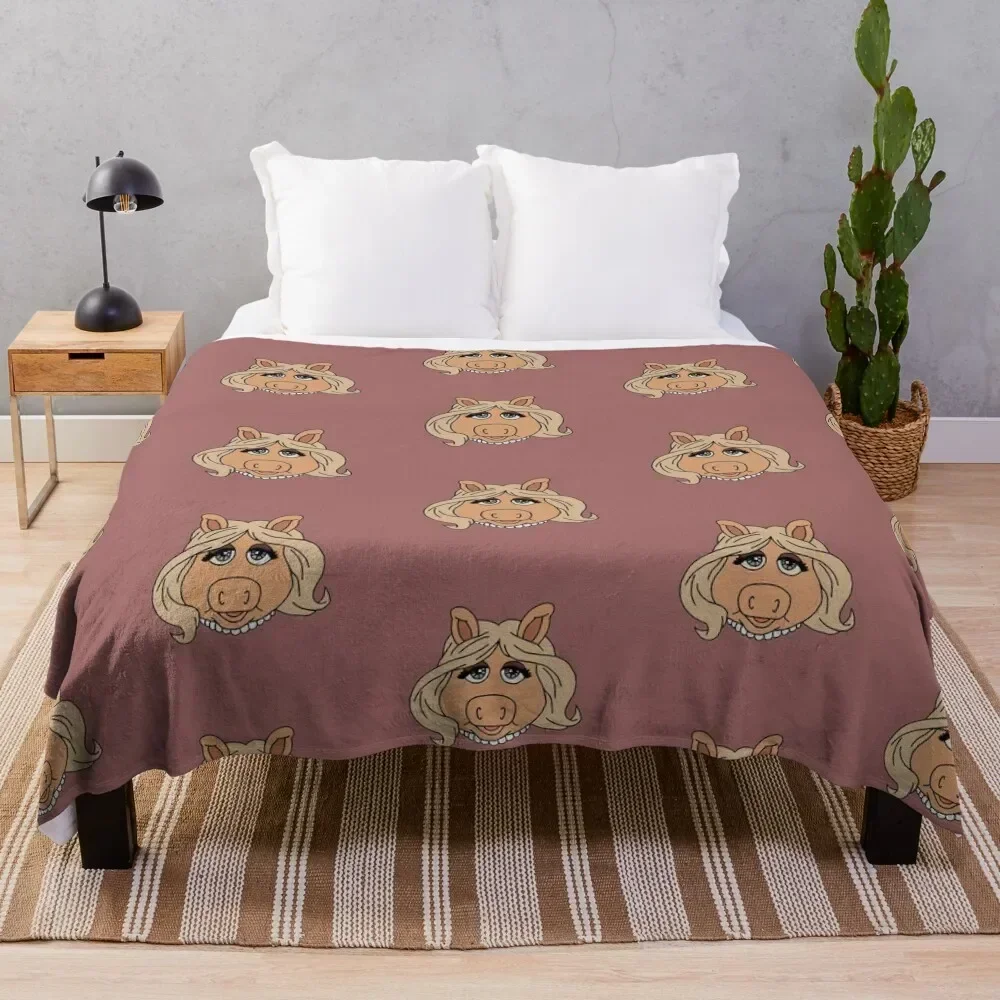 

Miss Piggy Throw Blanket