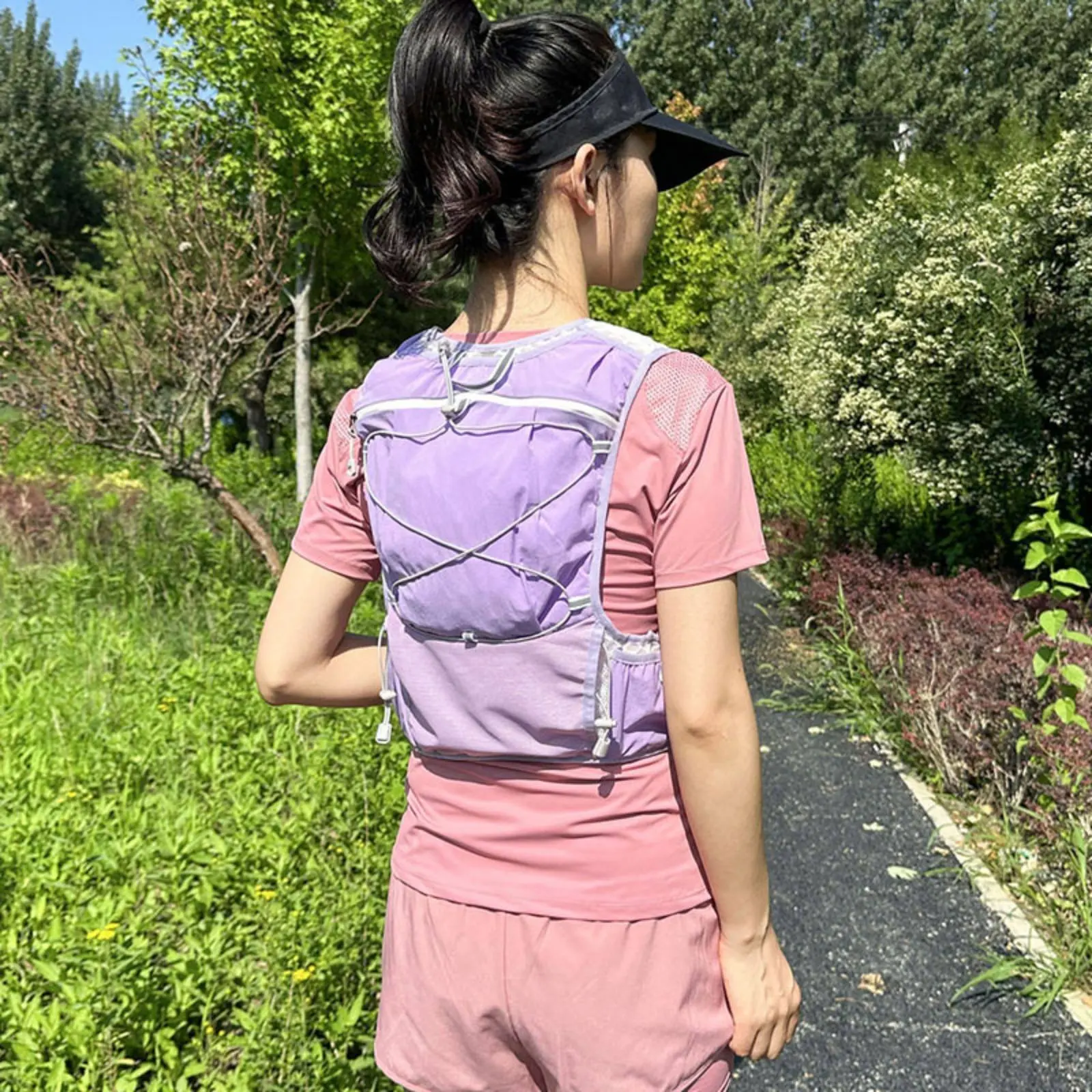 

Hydration Vest Lightweight Water Bladder Vest Long-Distance Hydration Pack Breathable Hands Unrestricted
