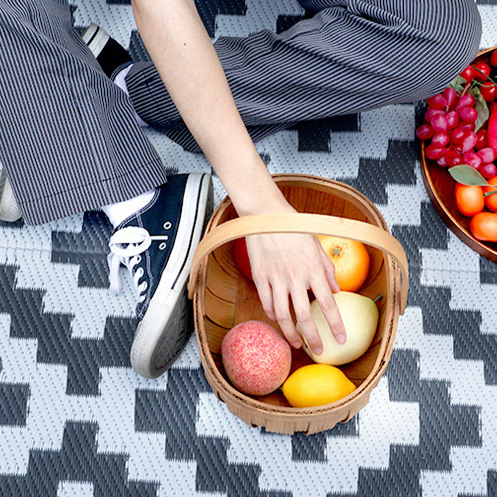 

Пляжный коврик Портативный складной пластиковый пляжный коврик для пикника на открытом воздухе Кемпинг Серый Белый