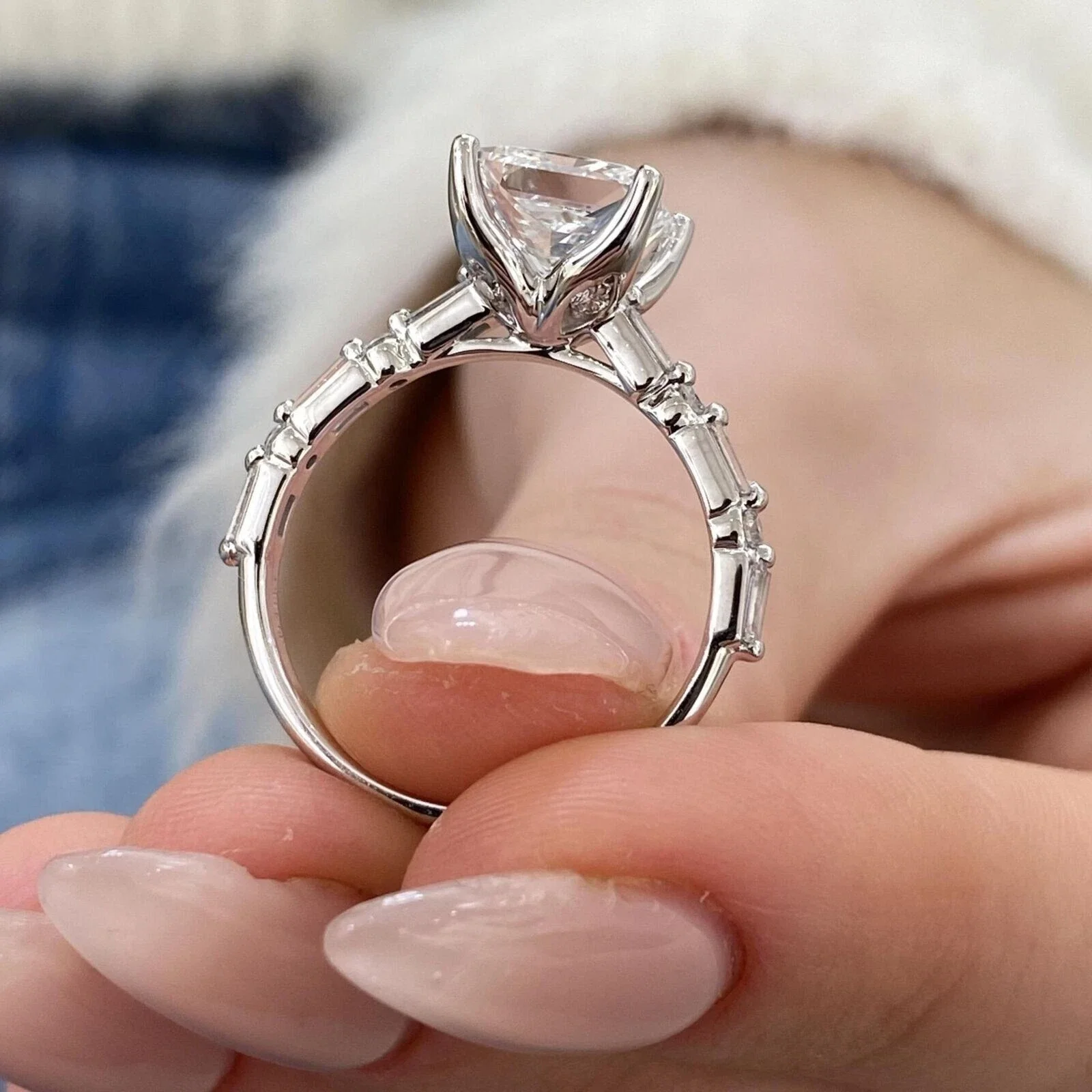 Luxury IGI Certified 2Ct Princess Cut Lab Grown Diamond Prong‑Set Proposal Ring CVD HPHT EF VS‑VVS Solid Platinum 950