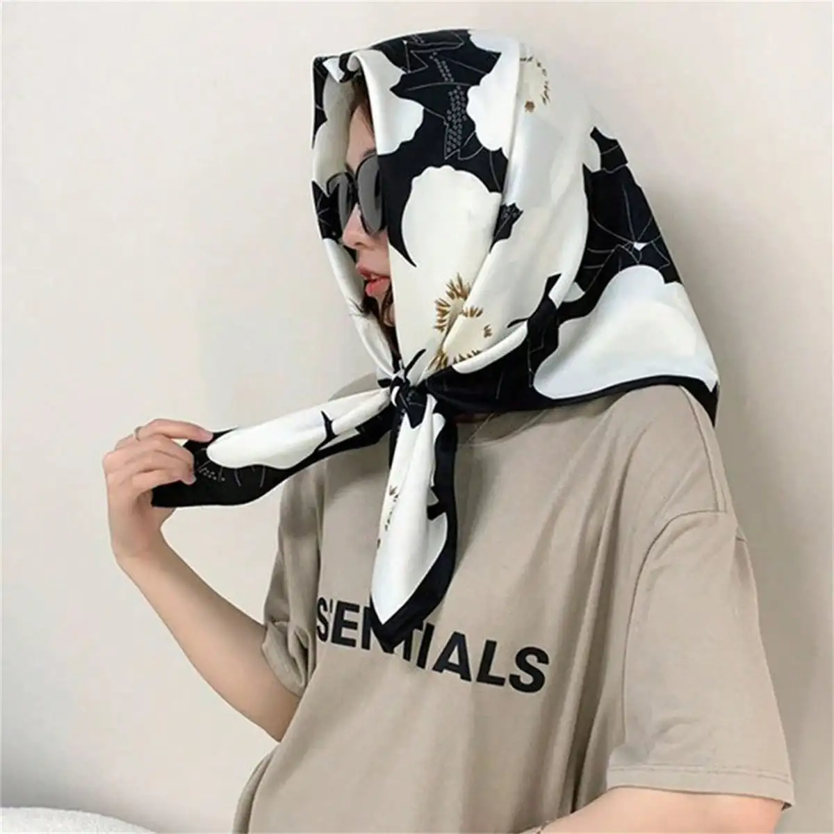 1pc Ladies' 90 Twill Elegant Stylish Minimalist Bandana Printed Scarf Suitable For Leisure & Fashion Street Outing Bandana