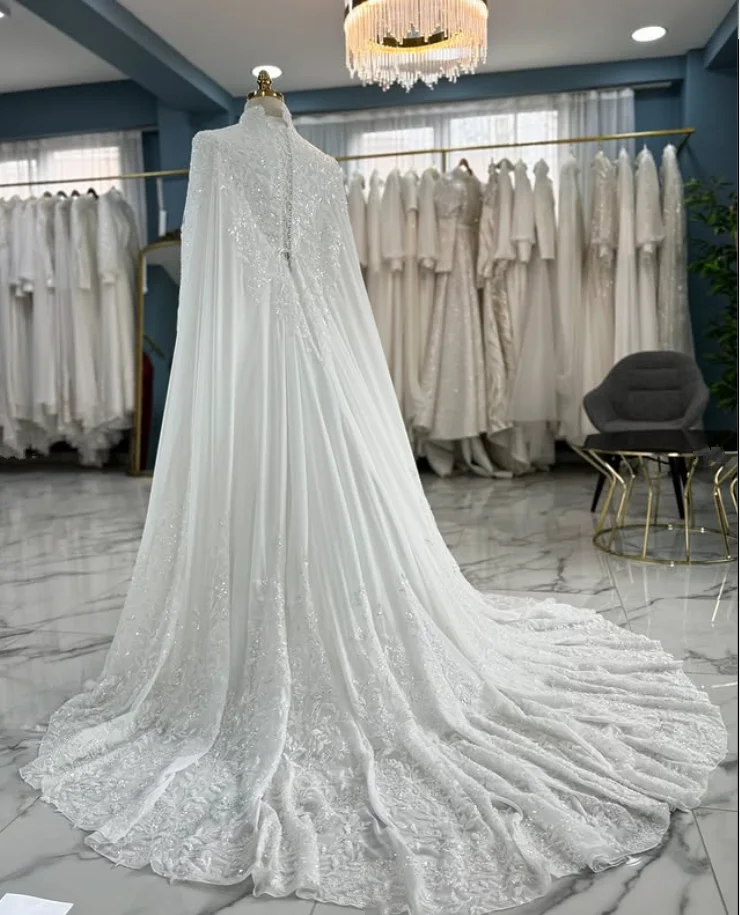 케이프 하이 넥 긴 소매 Gillter Pelerinligelinlik 신부 가운 맞춤형 반짝 이는 Mulsim Caftan 웨딩 드레스