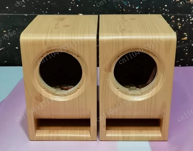 altavoces-de-madera-caja-vacia-para-computadora-de-escritorio-estanteria-un-par-de-estereos