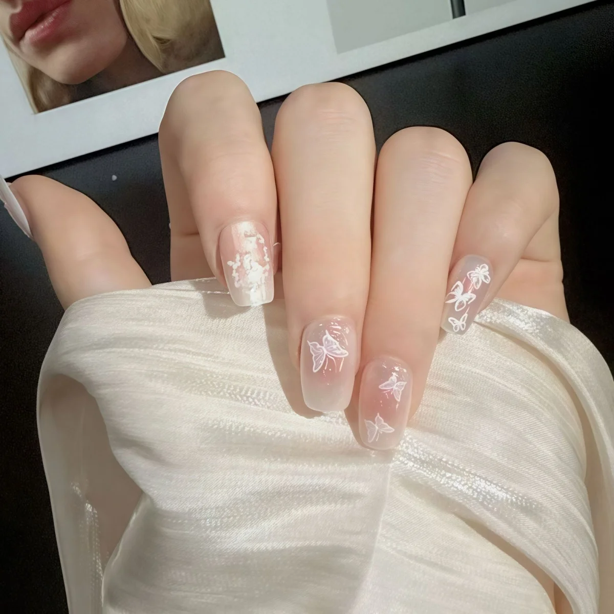 

10pcs Handmade Pink Gradient Cat's Eye Fake Nails Butterfly Charming Nails Tips Press On Korean Woman Reusable False Nails