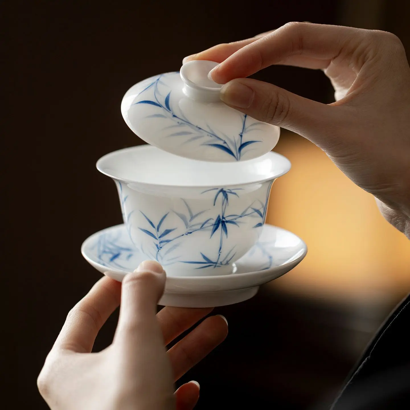 Pure Hand-Painted Blue and White Bamboo Shadow Three Cai Cover Bowl Ceramic Tea Cup Non-Scald Household Chinese Kung Fu Set