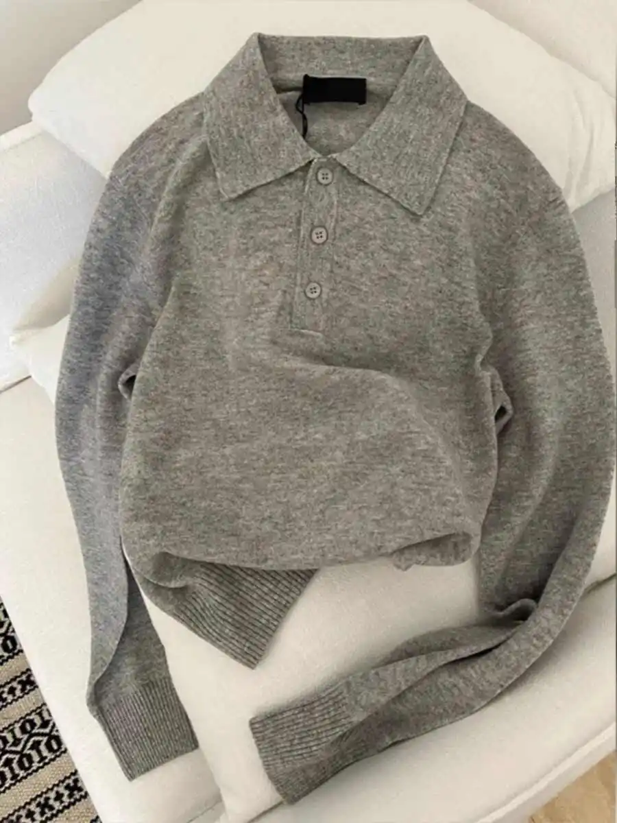 Grey Polo Collar Long Sleeved Knitted Sweater For Women In Early Autumn, Simple And Loose Commuting Short Top