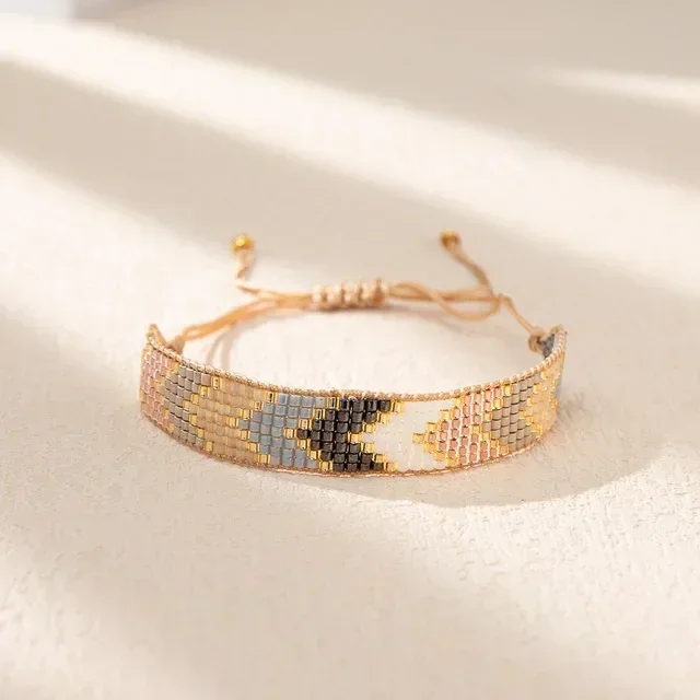 Bohemia Rice bead bracelet Geometry Hand weaving Pattern Arrow Gradient color Adjustable  Female Personality Beaded bracelet