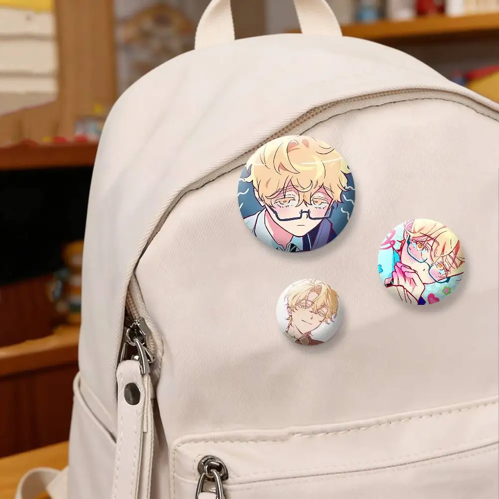 A-Alien Stage L-Luka Badges Creative Tinplate Button PinsBrooch Badge Clothes Backpack