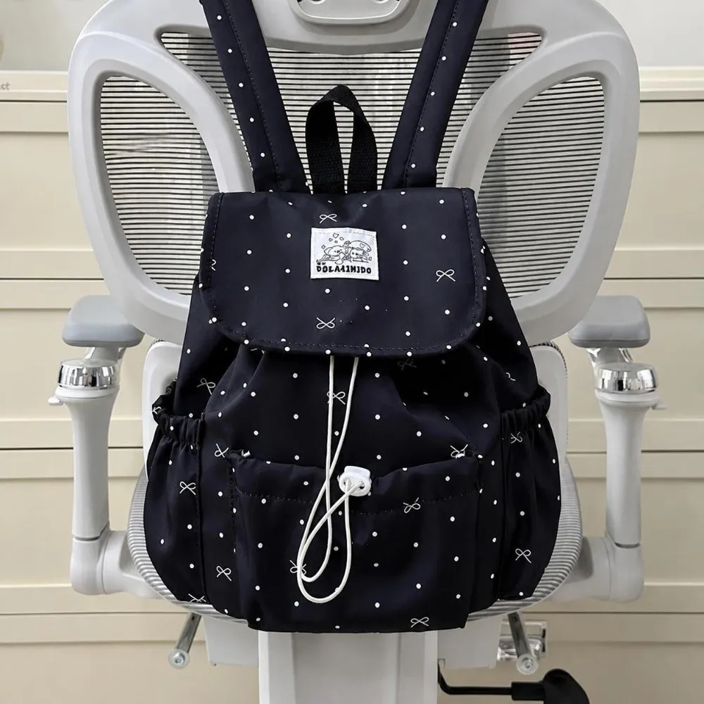 Süßer Polka-Dot-Rucksack mit Kordelzug, Große Kapazität, Schleifen-Doppelschultertasche, Ultraleichter Nylon-Pendelrucksack für den Alltag – Detail 6