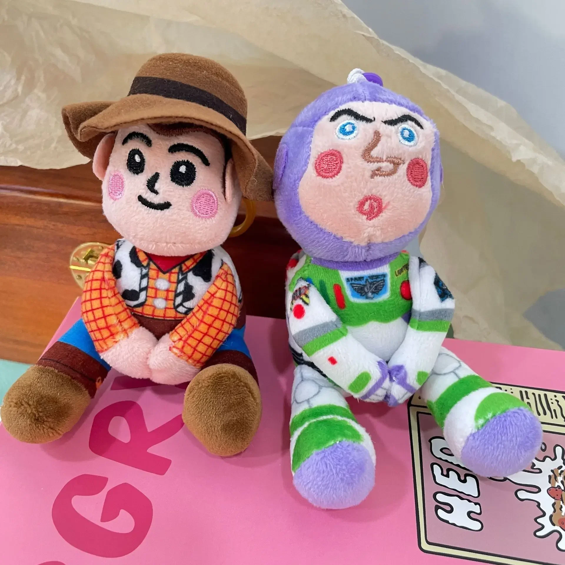 Disney toy story woody buzz lightyear lotso boneca de pelúcia chaveiro anime figura saco pingente fantoche brinquedos presentes