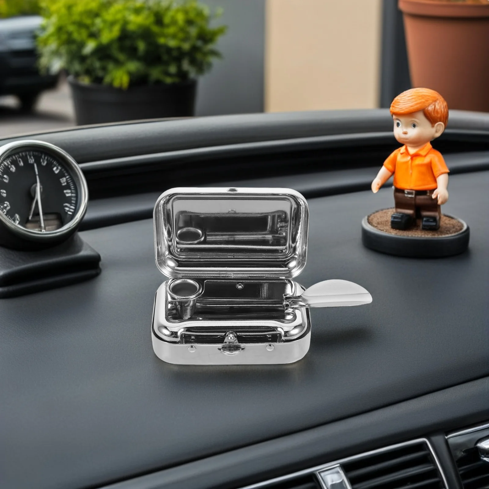 

Portable Metal Ashtray Rectangular Windproof With Lid Compact Small For Camping Travel Outdoor Car Home Office Iron