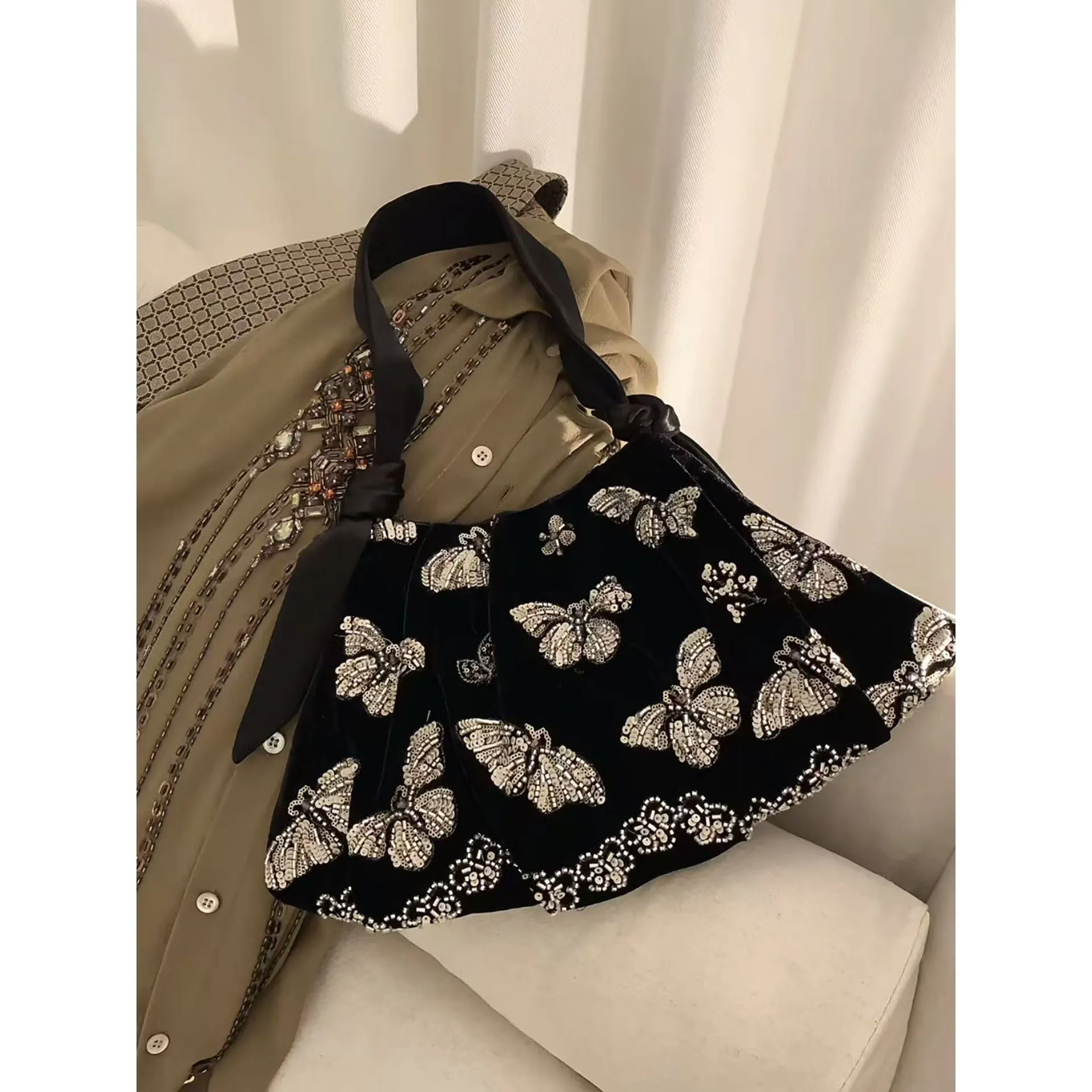 

Fashion Butterfly Shoulder Bags for Women Luxury Sequin Handbags and Purses Velvet Wrist Bag NEW Tote Underarm Bag Shopper Chic