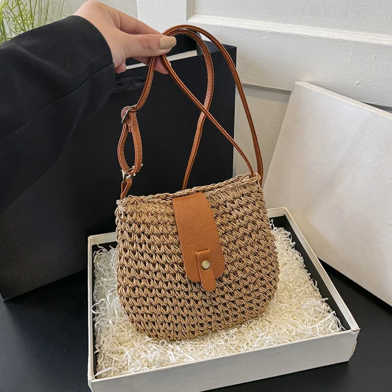 New Summer Shoulder Bag Grass Woven Crossbody Basg for Women Bohemian Beach Simple Designer Small Purses and Handbags 2024