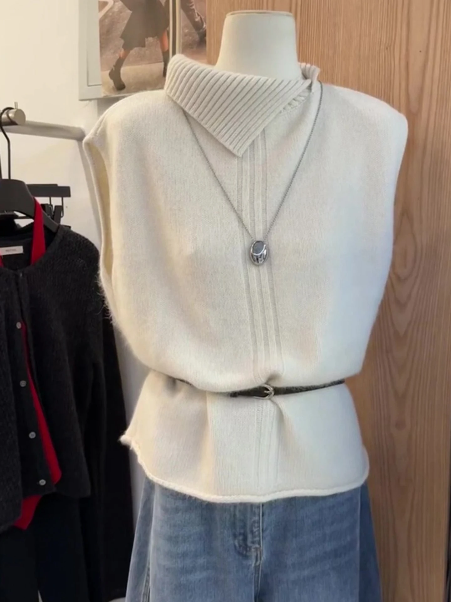 

Fashionable Knitted Vest Irregular Collar Base Shirt Slimming Top Gentle Style Autumn Season Women's plus Size Inner Wear