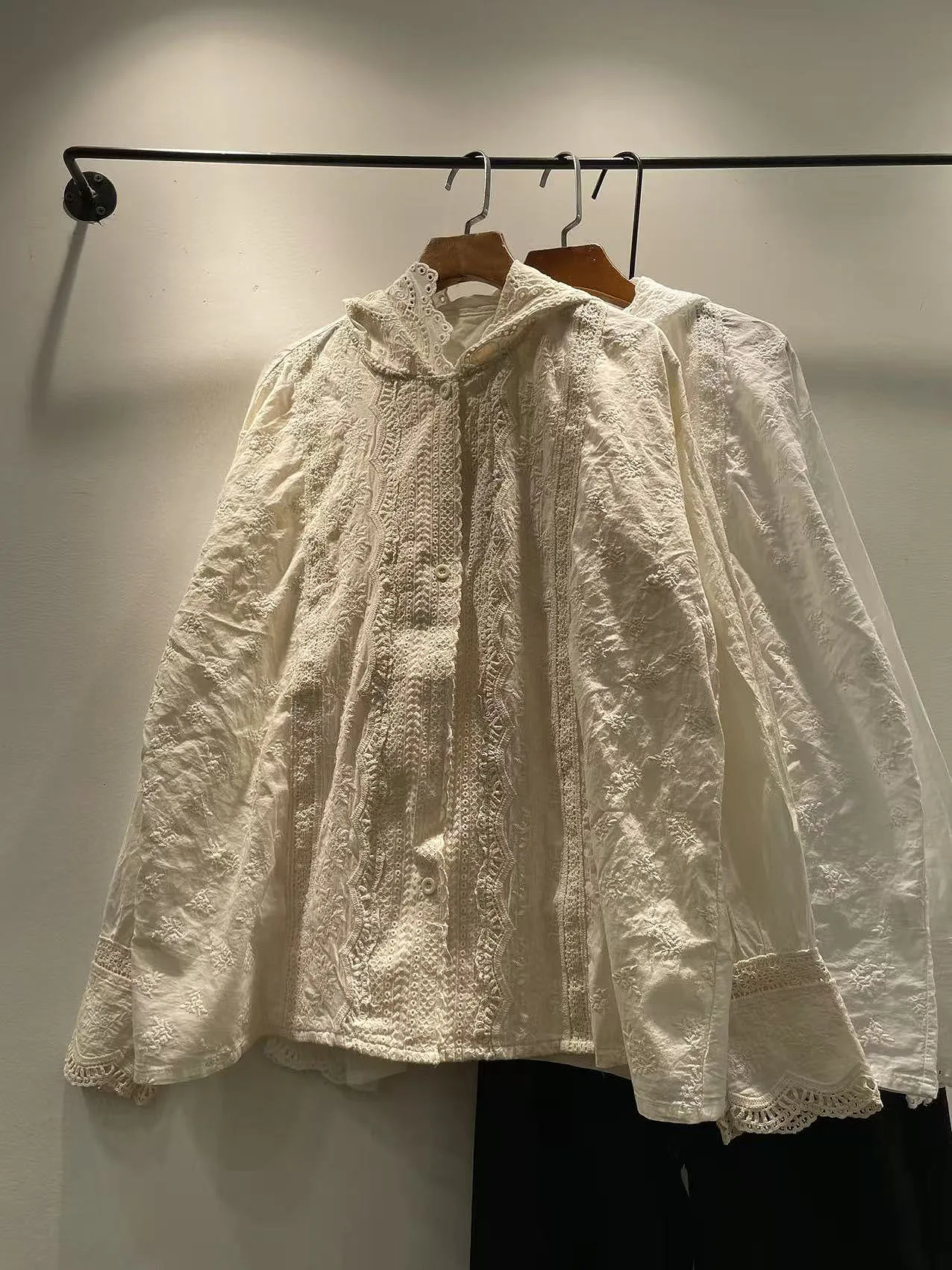 

Spring Autumn Loose Fit Pure Cotton Long Sleeve Embroidered Trim Hooded Single Button Women's Shirt Girl's Fashion Breathable...