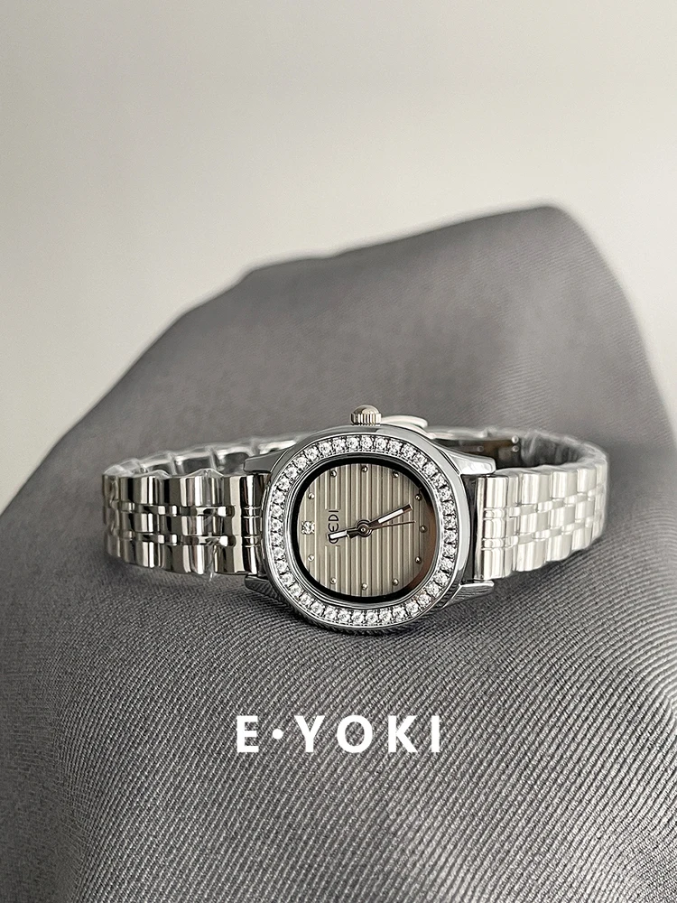 Silver-Gray Striped Round Dial Women'S Luxury Quartz Watch With Stainless Steel StrapExquisite Women'S Wristwatch, Women'S Gift.