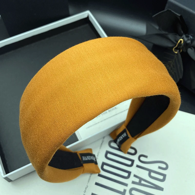 Haarband für Damen, modisch und stilvoll, geeignet für den Alltag, mit Haaraccessoires und breiten Rändern. – Detail 5
