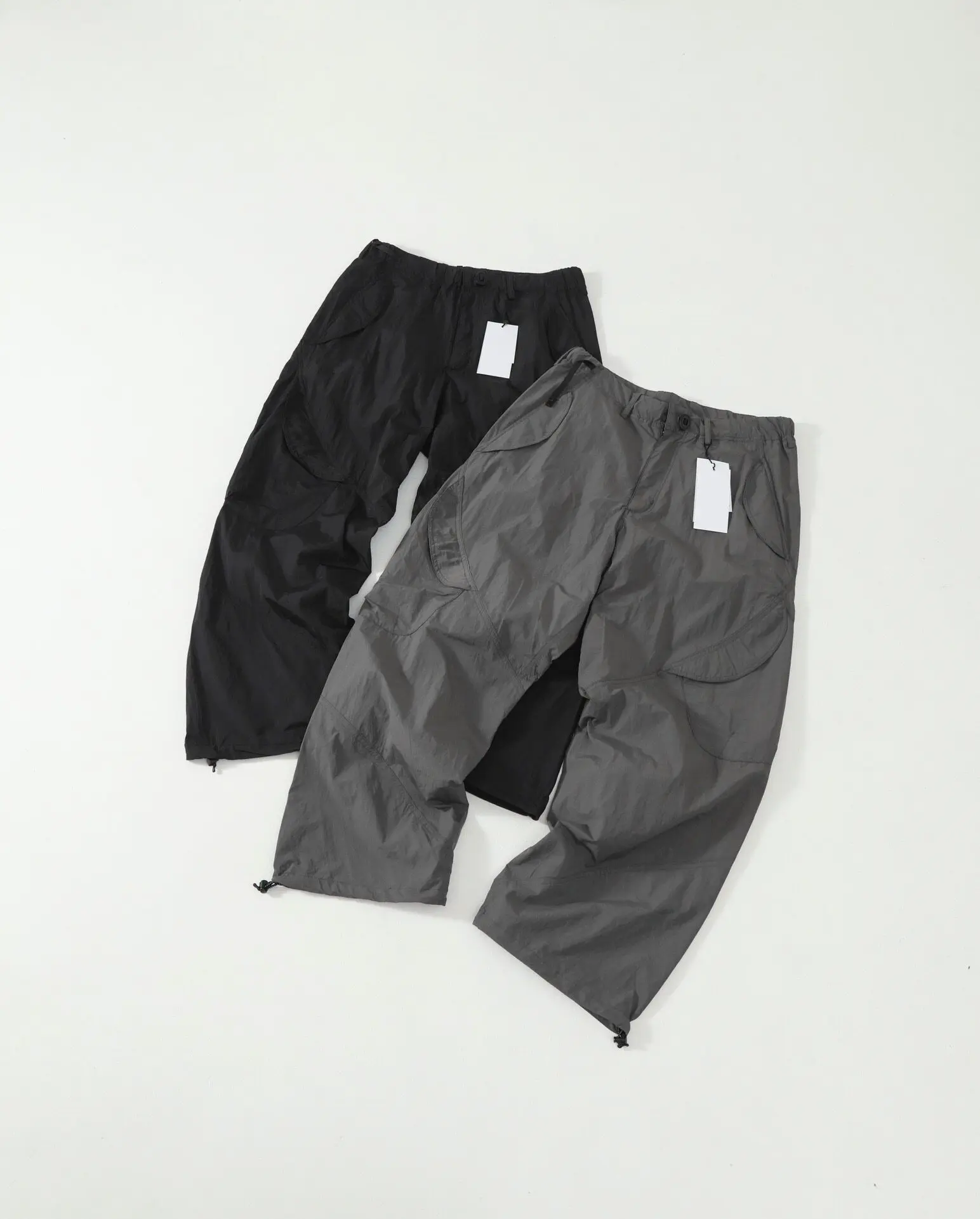 

Japanese DW mountain outdoor urban function, three-dimensional tailoring, lightweight nylon loose paratrooper trousers