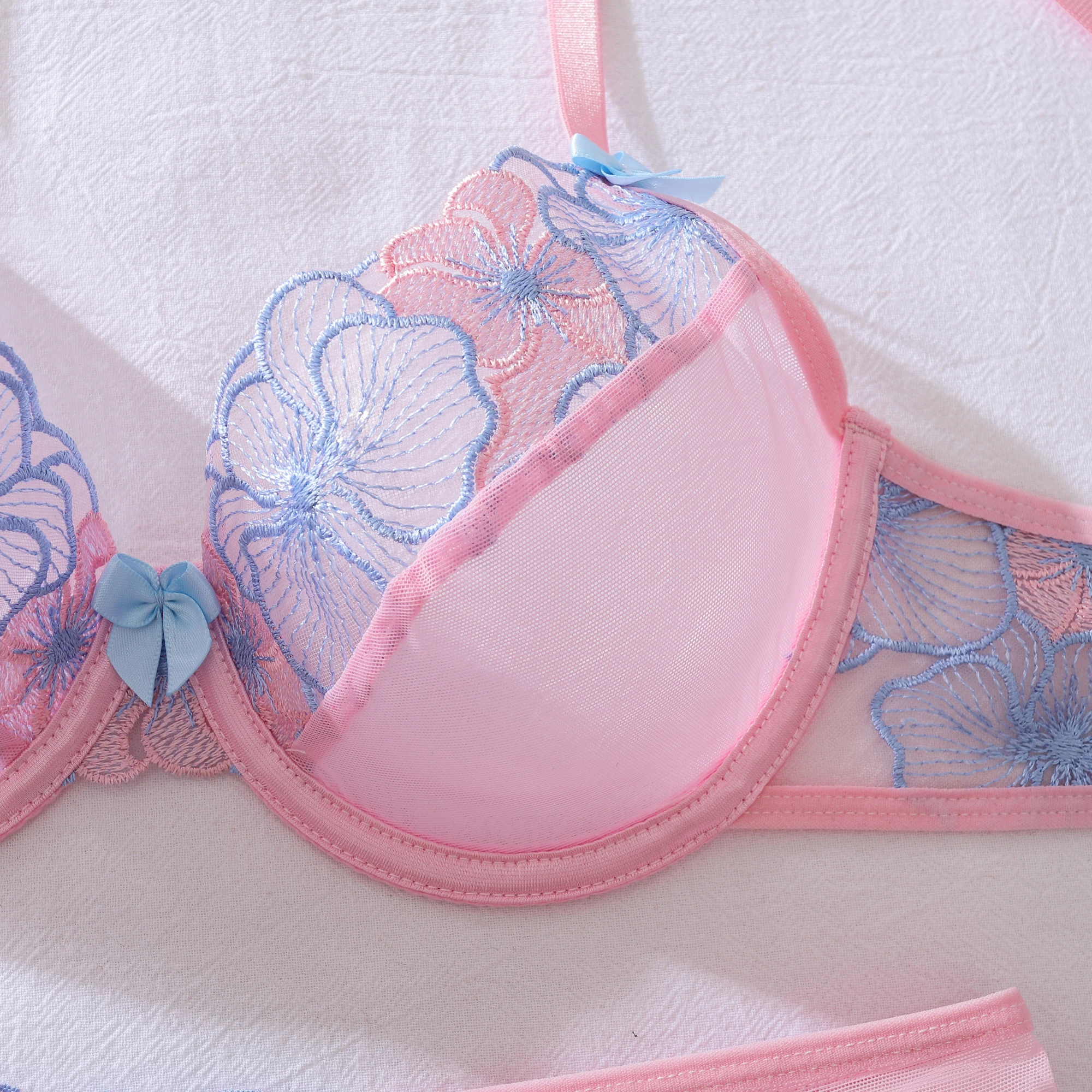 Sweet and sexy lingerie, cute butterfly bra set, steel ring gathering, ultra-thin cup, transparent two-piece set