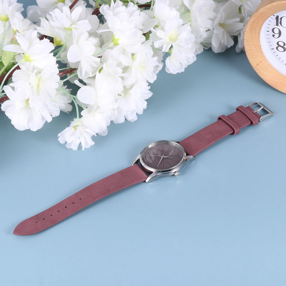 Relojes Ladies Watches for Women Accurate Quartz Fashion Wristwatch Red No Numbers Miss