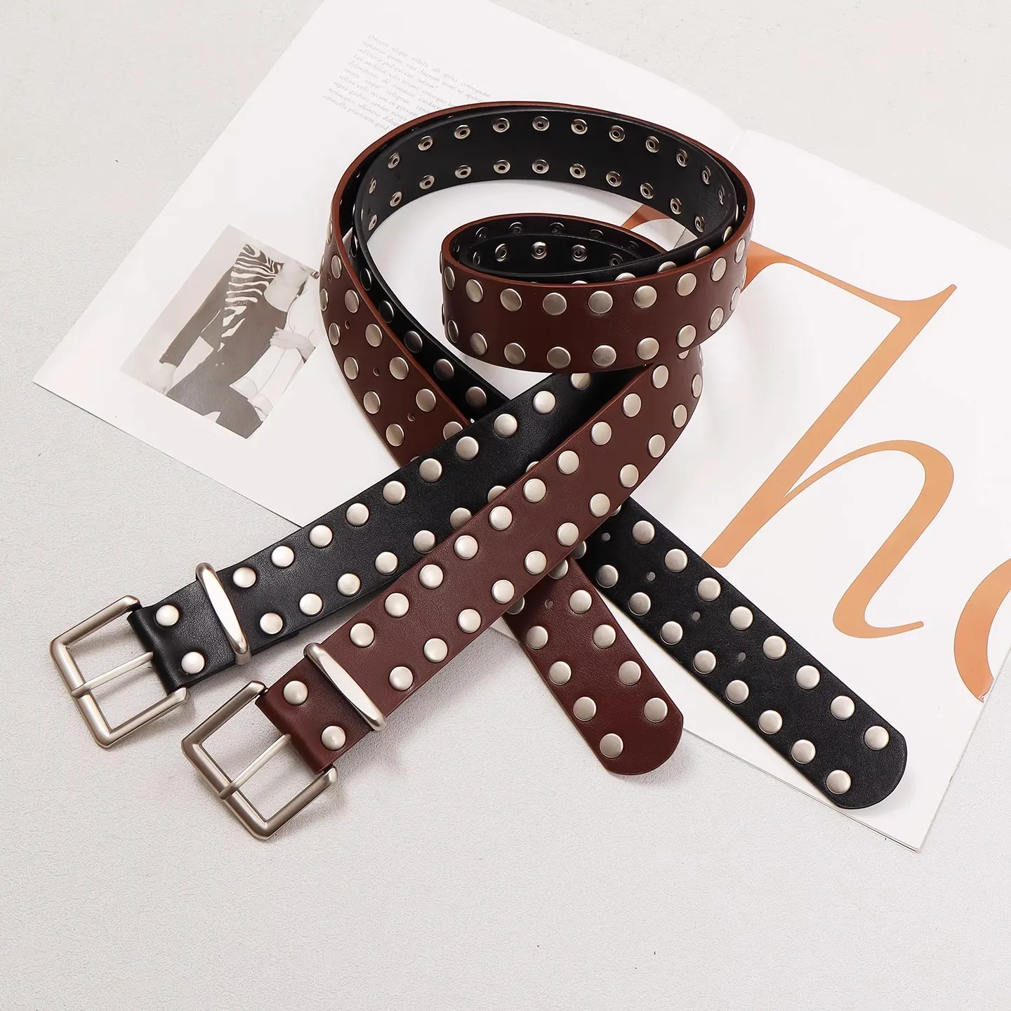 เข็มขัดหนัง PU สไตล์วินเทจสำหรับผู้หญิง ประดับหมุด ตกแต่งชุดเดรส คอร์เซ็ท คาดเอว รุ่น R3129