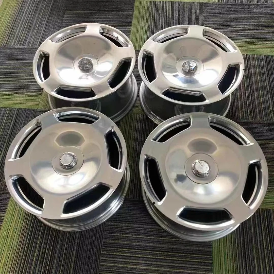 

High-quality 20-inch original wheels for S680 9.5 new condition for disassembly