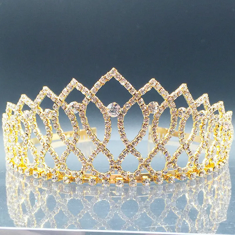 

French-style luxury children's crown with claw chain, water diamond, golden hairband, birthday crown, dance headpiece
