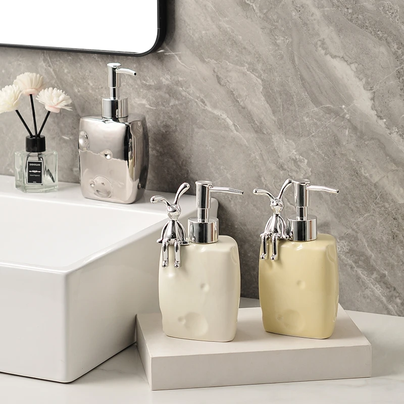 Creative Silver Cheese Shape Soap Dispenser Bathroom Shampoo Moisture Bottling Home Ceramic Soap Dispenser Bathroom Accessories