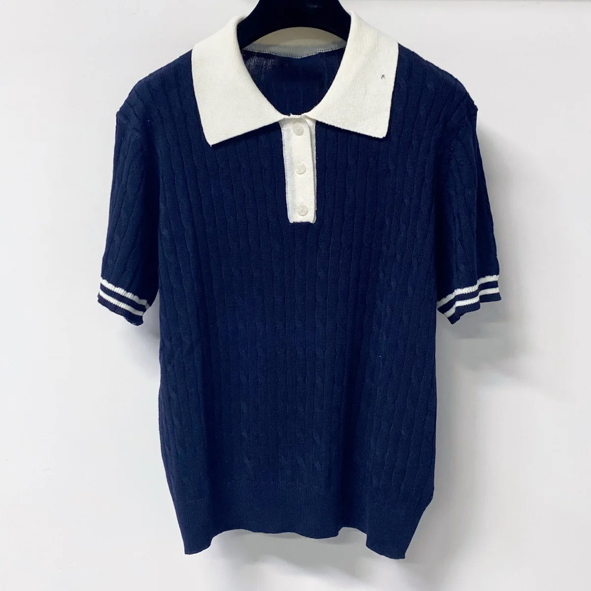 High Quality Women Contrast Color Lapel Polo Collar Vertical Twist Knit Short Sleeve Striped Cuff Slim Casual Knit Toplyt2672357