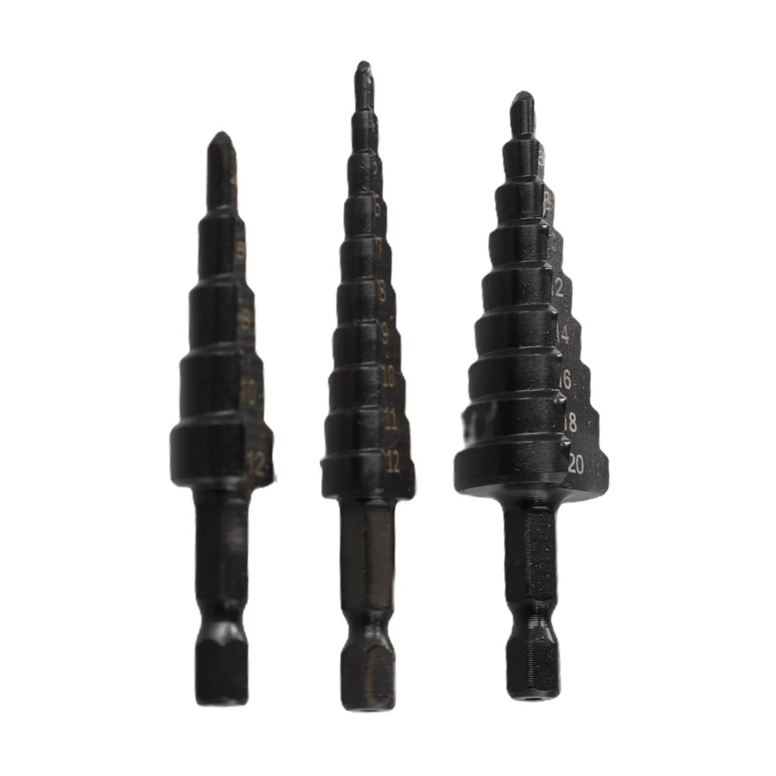 

Сверло ступенчатое с коробкой для хранения, практичное, с прямым желобом, две канавки, 3-12 мм, 4-12 мм, отверстие 4-20 мм, с черным азотным покрытием, 3 шт.