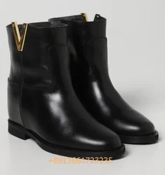 Real Leather Metal V Buckle Woman Boots 2026 Winter New Solid Designer Catwalk Ankle Boots Black/brown Round Toe Fashion Shoes